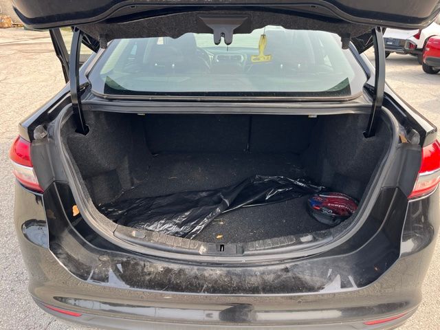 Used 2018 Shadow Black Ford SE image 14