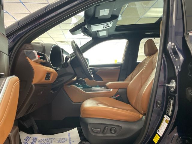 Used 2021 Toyota Highlander Hybrid SUV