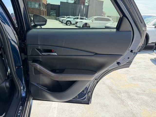 2023 Mazda CX-30 Premium - Photo 16