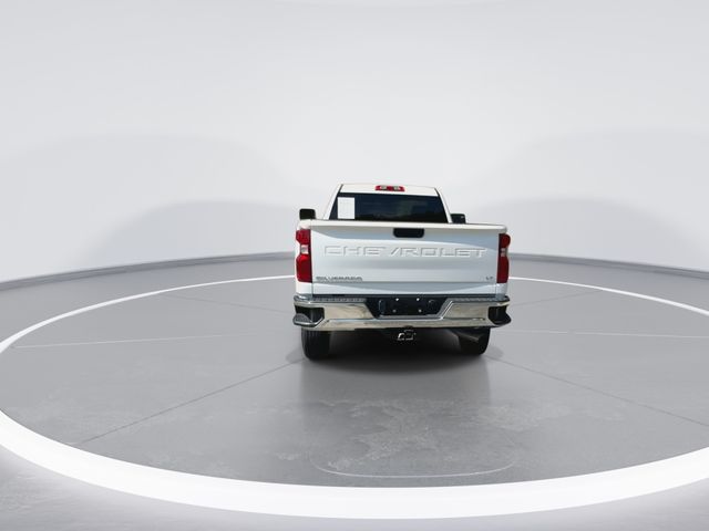 Used 2022 White Chevrolet LT image 9