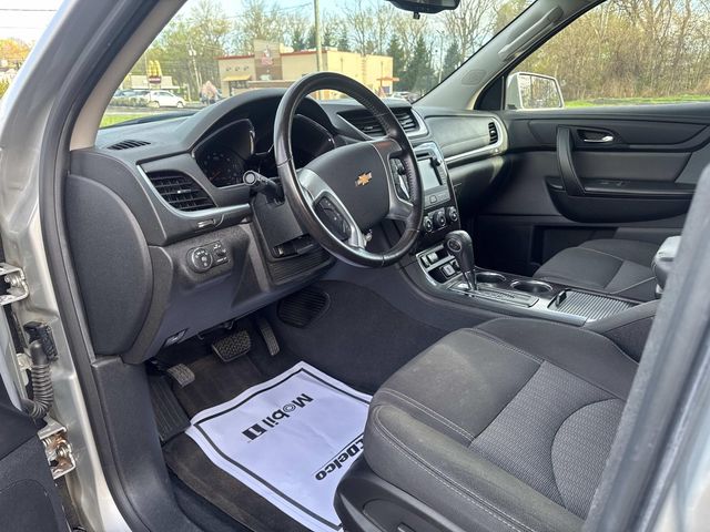 2017 Chevrolet Traverse - Image 12