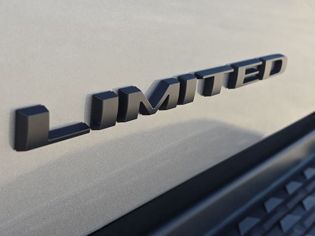 2023 Ram 3500 Limited:168286A