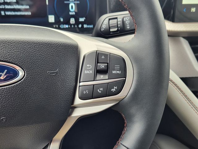 2025 Ford Explorer Active photo
