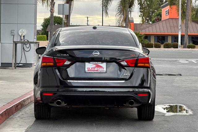 View vehicle photo 5