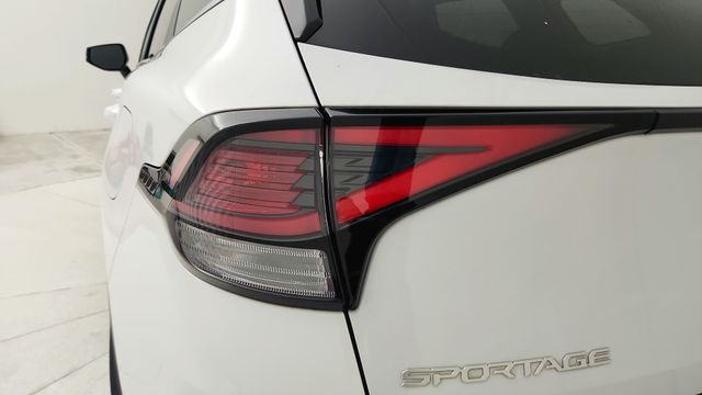 2024 Kia Sportage EX - 10