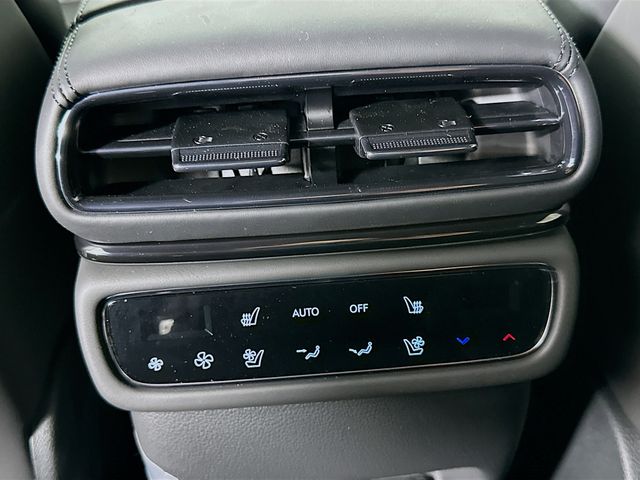 Thumbnail: 2026 Genesis GV80 - 17