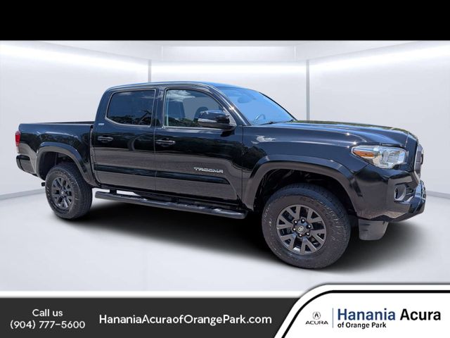 Midnight Black Metallic 2022 Toyota Tacoma Pickup Truck Four-Wheel Drive 6-Speed Automatic
