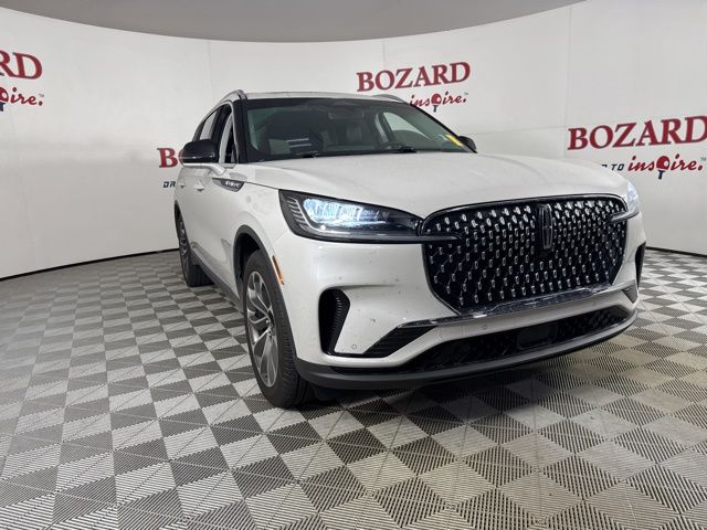 2025 Ceramic Pearl Metallic Tri-Coat Lincoln Aviator Premiere SUV
