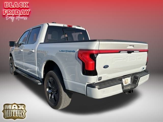 2023 Ford F-150 Lightning Lariat 16