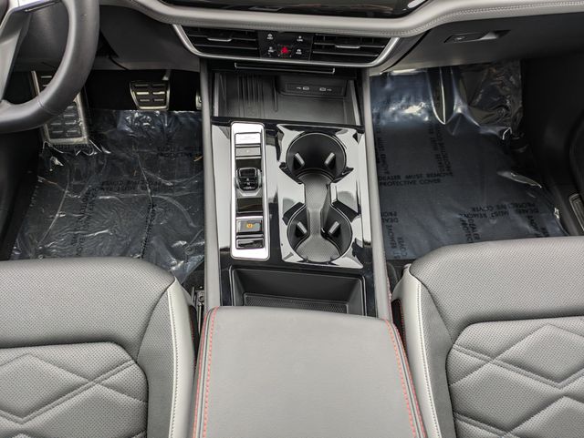 2025 Volkswagen Atlas 2.0T Peak Edition Green at Matthews Motors of Wilmington