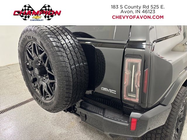 2024 GMC HUMMER EV SUV 2X photo