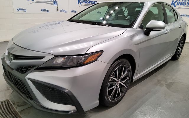 View vehicle photo 5