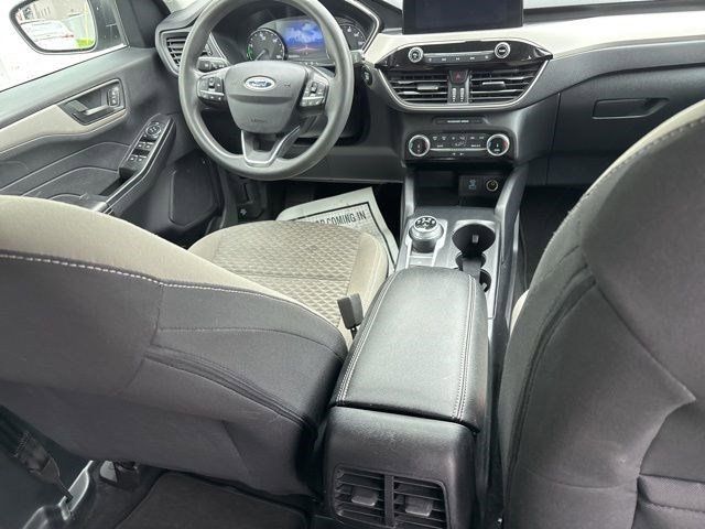 2022 Ford Escape Hybrid SE photo