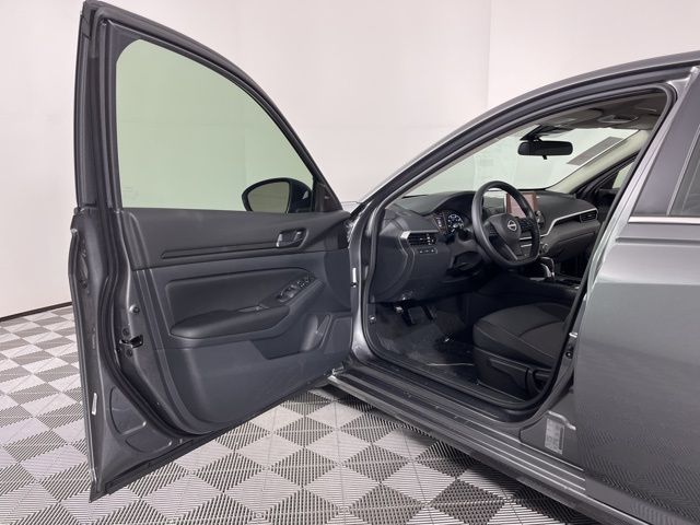 2025 Gun Metallic Nissan Altima 2.5 S FWD Sedan