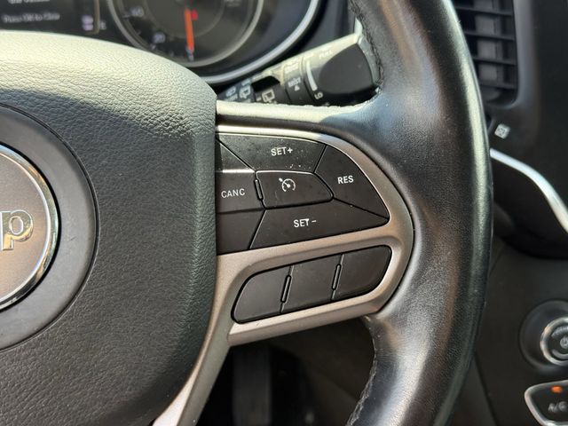 2020 Jeep Cherokee Latitude Plus White at Mac Haik CDJR North Houston