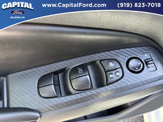Used 2025 White Nissan 2.5 SV image 21