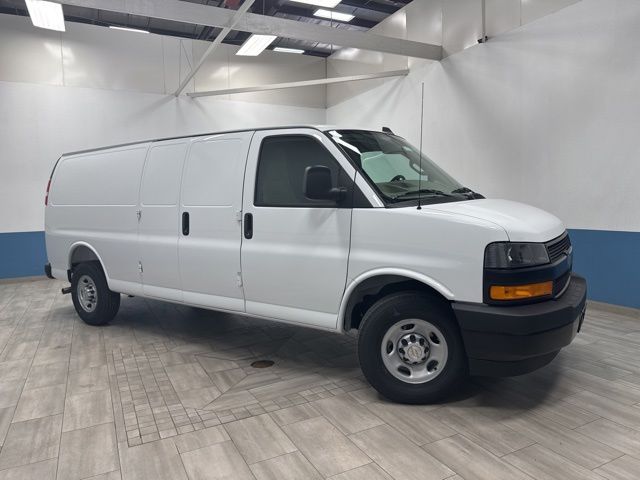 2026 Chevrolet Express 3500 Work Van