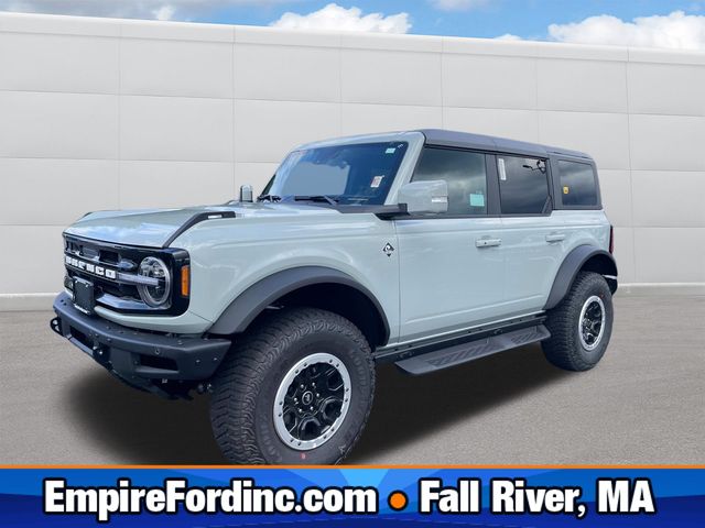 2024 Ford Bronco Outer Banks 1