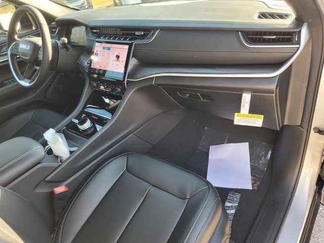 New 2025 Silver Jeep Limited image 19