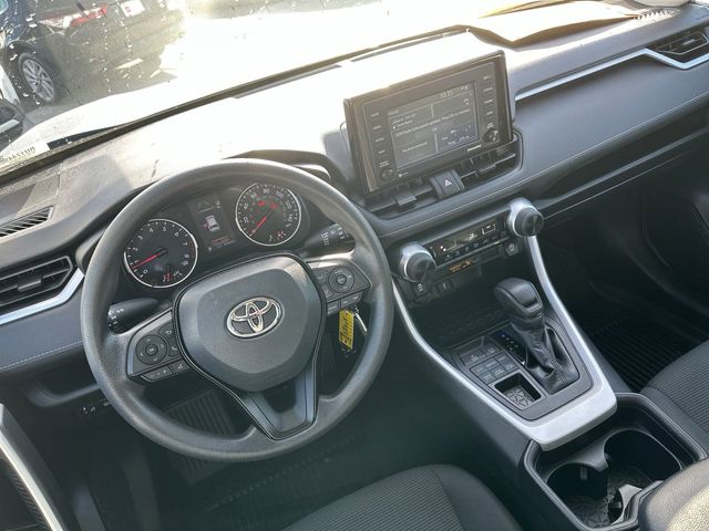 2021 Toyota RAV4 LE 14