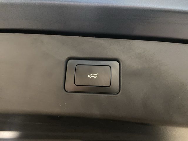 2023 Fisker Ocean thumbnail 47