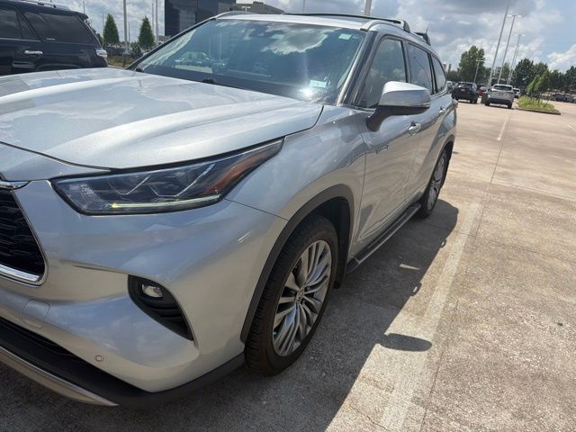 2021 Toyota Highlander Hybrid Platinum Silver at Toyota of Victoria