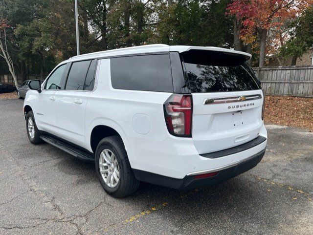 2023 Chevrolet Suburban LT 2