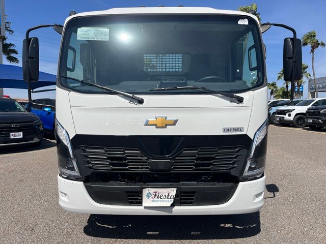 New 2025 White Chevrolet Base image 2