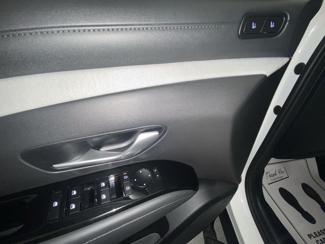 Used 2025 White Hyundai Limited image 13