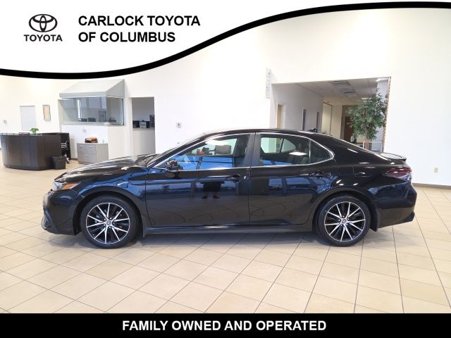 Midnight Black Metallic 2023 Toyota Camry SE FWD Sedan Front-Wheel Drive 8-Speed Automatic