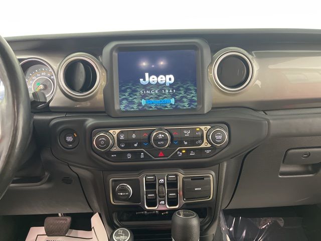 2020 Jeep Gladiator Overland 25