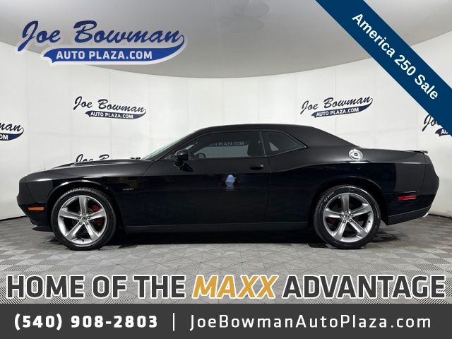 Pitch Black Clearcoat 2015 Dodge Challenger Coupe Rear-Wheel Drive 8-Speed Automatic