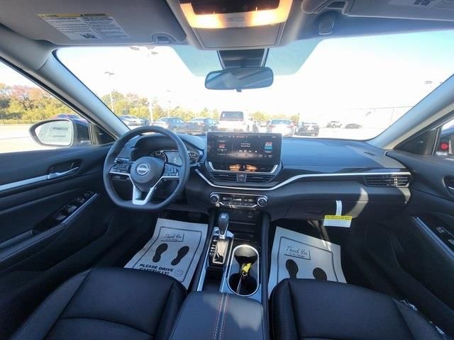 New 2025 Gray Nissan 2.5 SR image 14