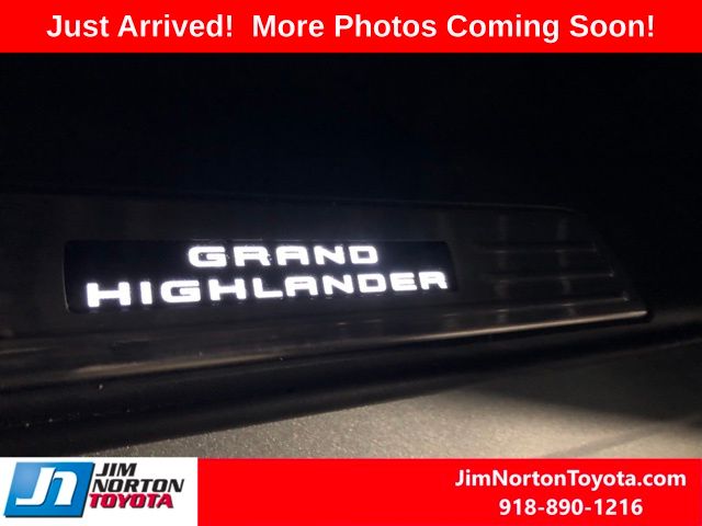 2024 Toyota Grand Highlander Limited 13