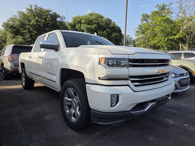 White (Iridescent Pearl Tricoat) 2017 Chevrolet Silverado 1500 Pickup Truck Four-Wheel Drive 8-Speed Automatic Overdrive