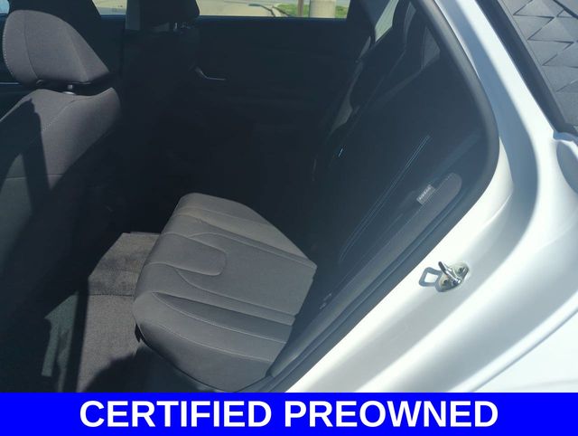 2024 Hyundai Elantra SEL photo
