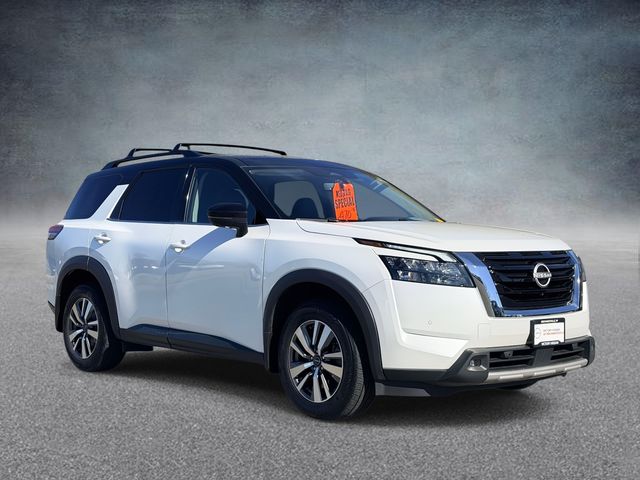2025 Nissan Pathfinder SL 4WD