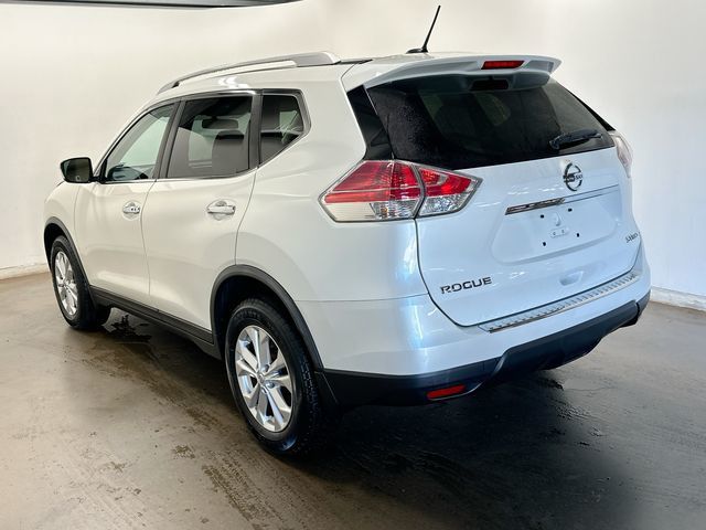 2016 Nissan Rogue SV White at Rafferty Subaru