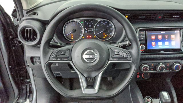 2025 Nissan Kicks Play
