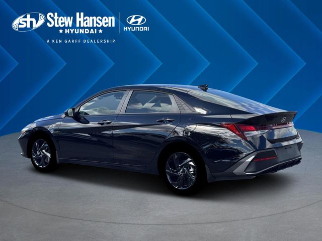 New 2026 Black Hyundai SEL Sport image 4