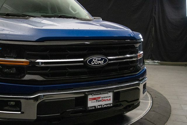 View vehicle photo 3