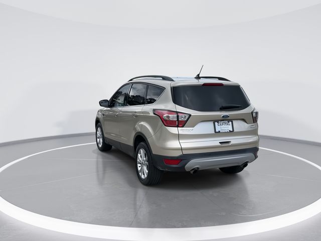 Used 2018 Gold Ford SEL image 5