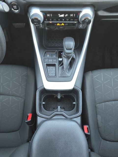 2023 Toyota RAV4 XLE:B02179