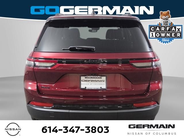 Used 2023 Red Jeep Altitude X image 9