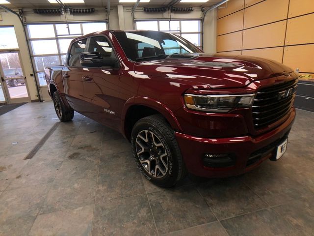 2025 RAM 1500 Laramie Crew Cab 4WD
