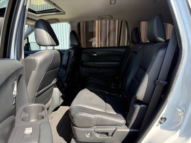 used 2022 Honda Pilot car, priced at $29,107