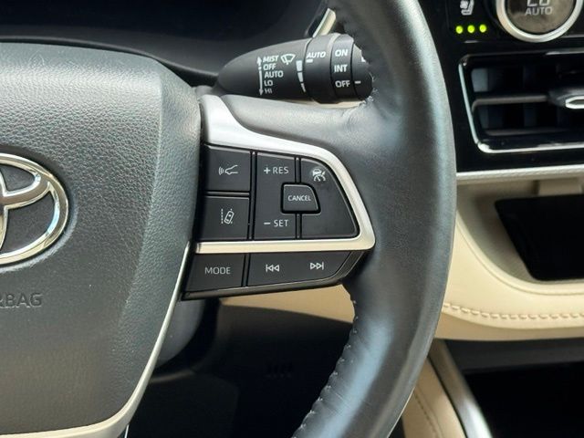 Used 2024 Toyota Highlander SUV