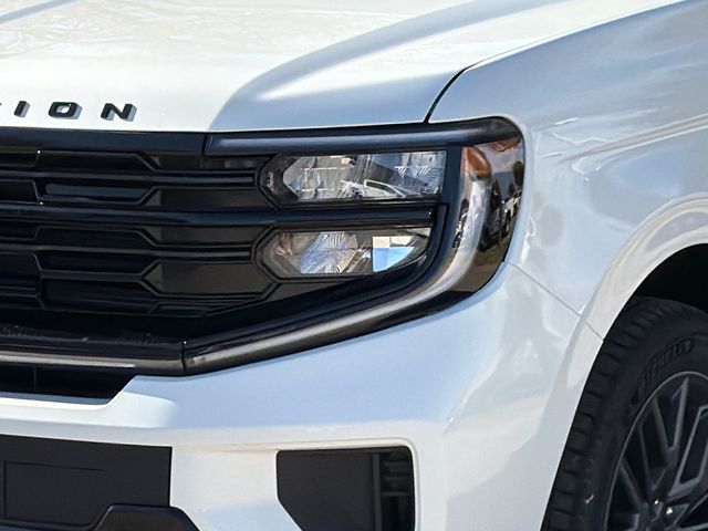 New 2026 White Ford Platinum image 4