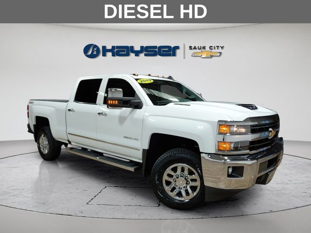 Summit White 2019 Chevrolet Silverado 2500HD Pickup Truck Four-Wheel Drive 6-Speed Automatic