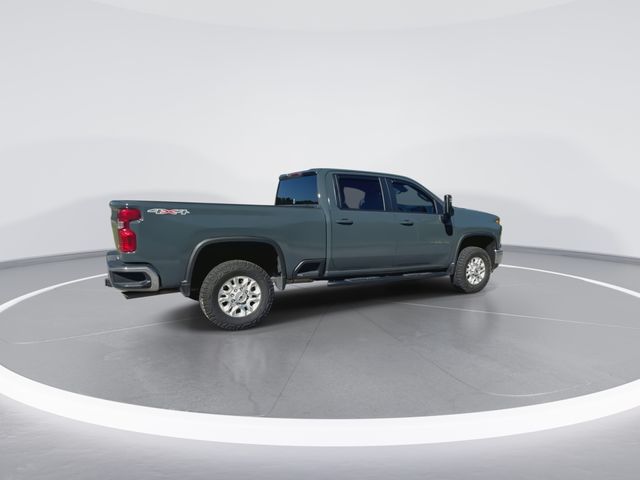Used 2025 Gray Chevrolet LT image 3